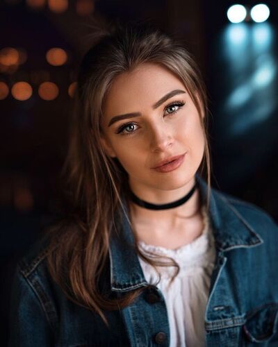  ,   Romanna, 22 ,   ,   
