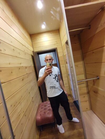  ,   Artem, 35 ,   ,   