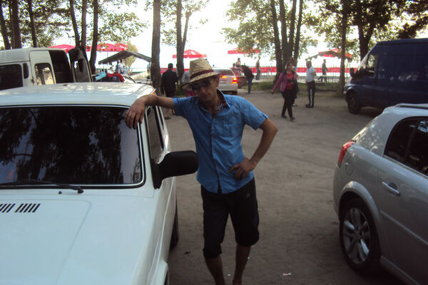  ,   ARMEN, 37 ,     , c 
