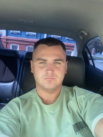  ,   Ilya, 25 ,  