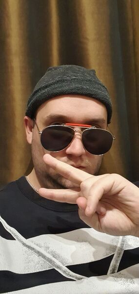  Tychy,   Artem, 31 ,   ,   , c , 