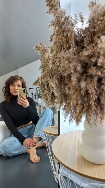  -,   , 37 ,     , c 