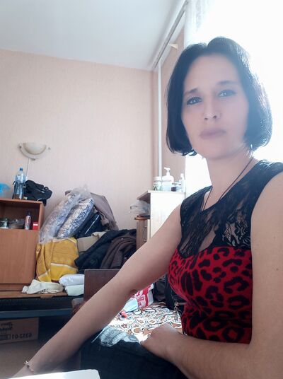  ,   Kira, 39 ,   ,   