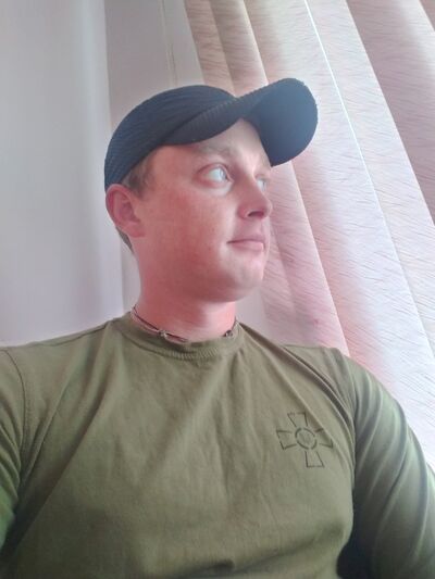  ,   Evgenii, 32 ,     , c 