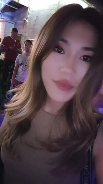  ,   Aliya, 28 ,   ,   