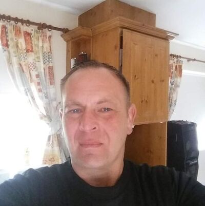  ,   Aleks, 40 ,   ,   