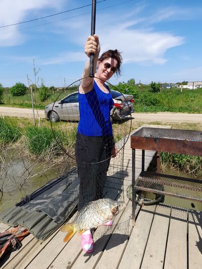  ,   Tina, 49 ,   c , 