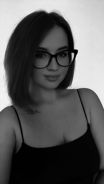  ,   Adelina, 31 ,   ,   