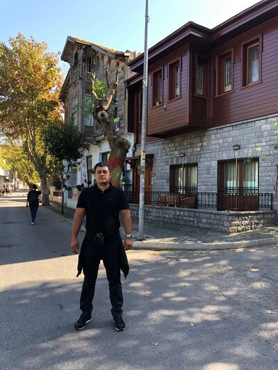  ,   Jovik, 38 ,   