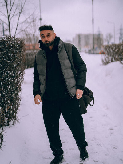  ,   Rashad, 33 ,   ,   