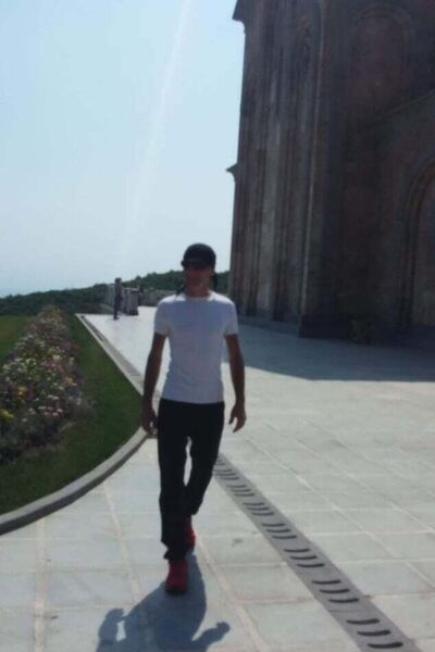  ,   Zviad, 46 ,   ,   , c 