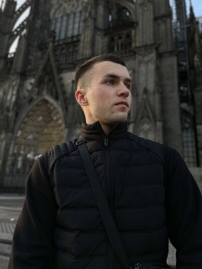  ,   Anton, 25 ,   ,   