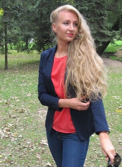  6220288  Yana, 37 ,    
