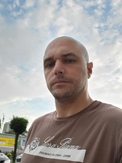  ,   Yury, 37 ,   