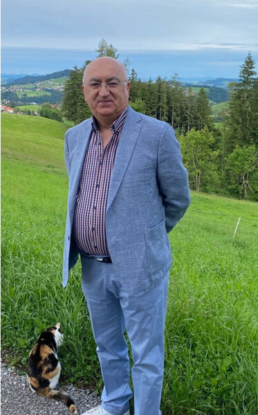  ,   Eduard, 57 ,   ,   