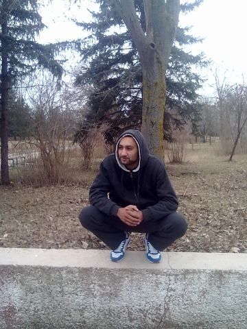  ,   Kastean, 35 ,  