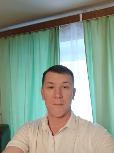  ,   Ruslan, 41 ,   ,   , c 