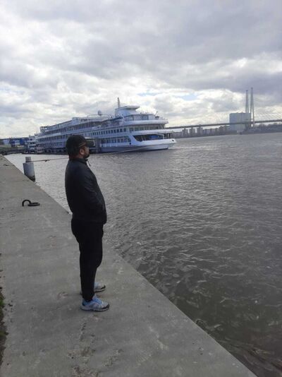  -,   Hikmat, 29 ,   ,   , c , 