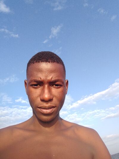 ,   Meagy Americ, 25 ,   ,   , c 