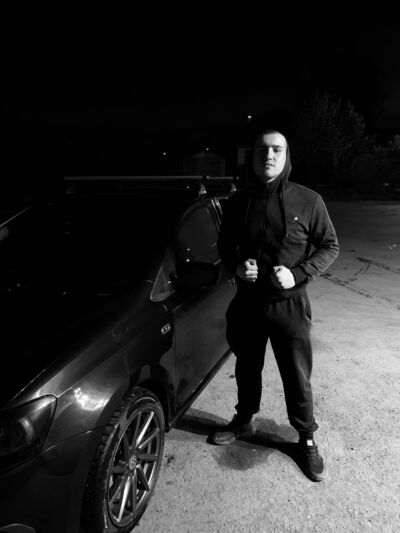  ,   Daniel, 24 ,   ,   