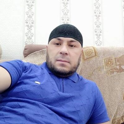  ,   Kamoliddin, 40 ,  