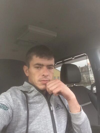  -,   Maxim, 33 ,   ,   , c 