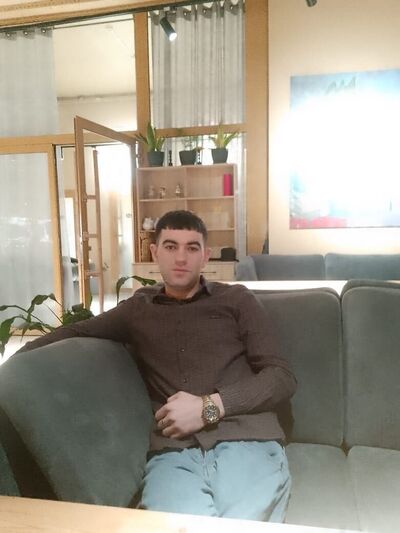  ,   Seymur, 25 ,   ,   