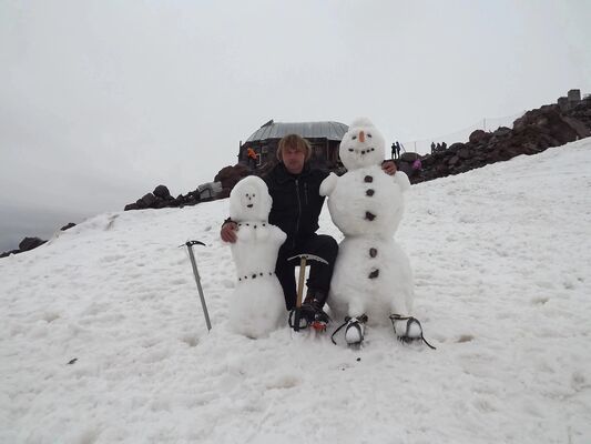  ,   Yury, 42 ,   ,   , c 