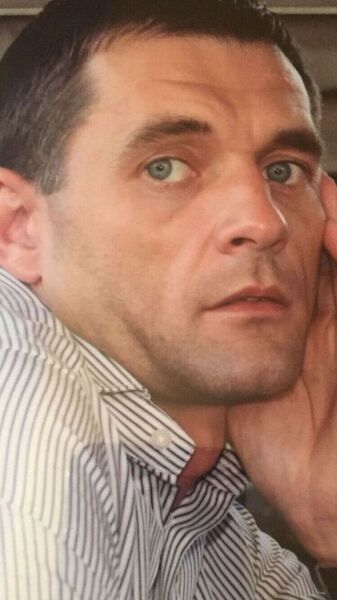  ,   Artur, 39 ,   ,   , c 