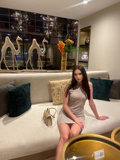  1er Arrondissement,   Katya, 29 ,   ,   