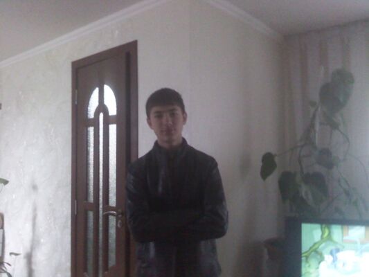  ,   Igor, 28 ,   