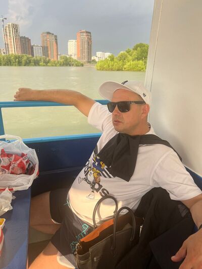  ,   Sergei, 41 ,   ,   