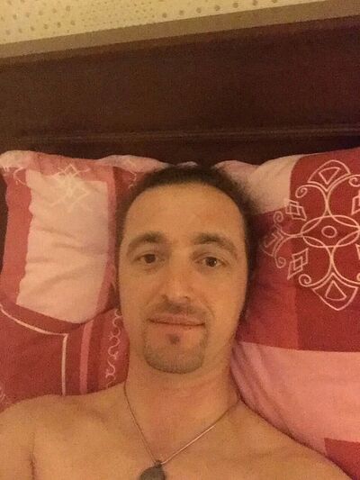  ,   Yannis, 31 ,   ,   , c , 