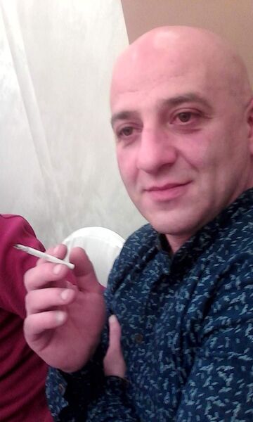  ,   Artur, 49 ,   ,   