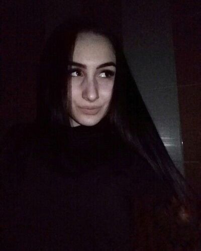  ,   Laila, 27 ,   ,   , c , 