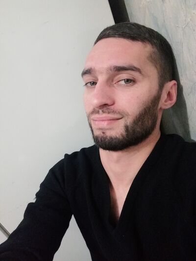  ,   Maxim, 34 ,   ,   , c , 