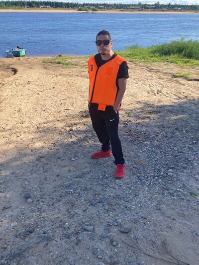  ,   Vladislav, 28 ,   ,   