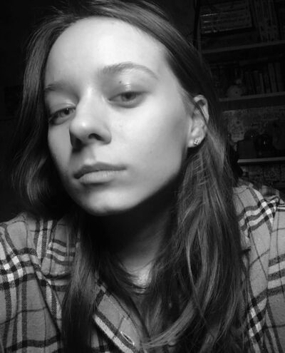  ,   Veronika, 20 ,   