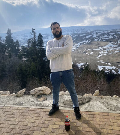  ,   Konstantin, 32 ,   ,   