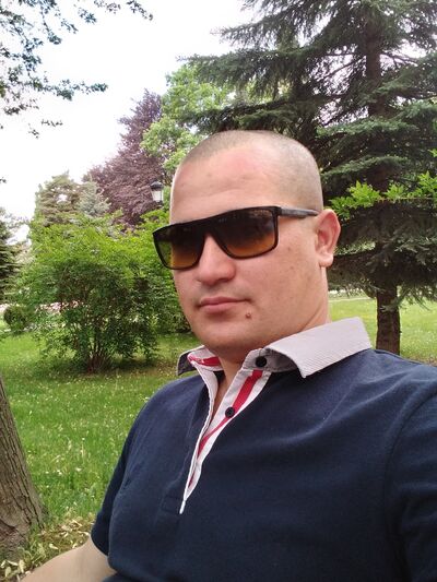  ,   Costantin, 33 ,   c 