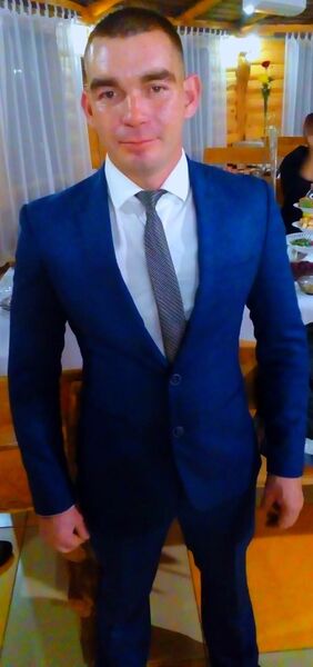  ,   Dmitry, 32 ,  