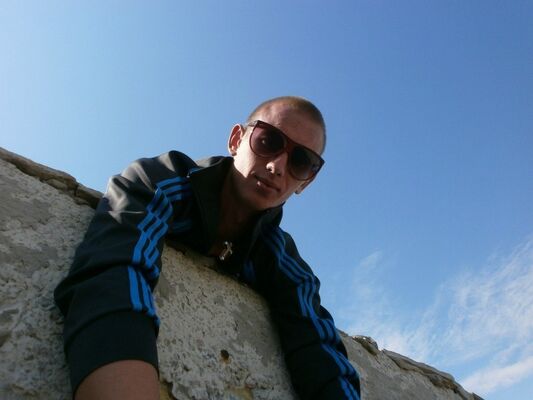  ,   Oleg, 35 ,   