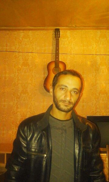  ,   Edvard, 42 ,   ,   