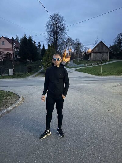  Bielany Wroclawskie,   Oleksandr, 27 ,   ,   