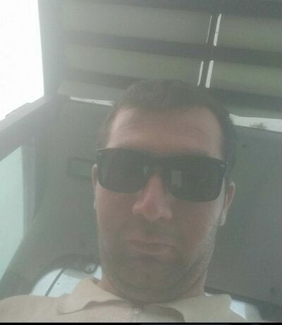  ,   Alex, 44 ,  