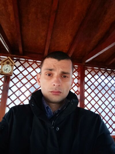  ,   Igor, 33 ,   ,   