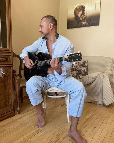  ,   Andriy, 60 ,     , c 