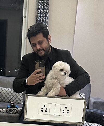  Connaught Place,   Sumit, 38 ,     , c 