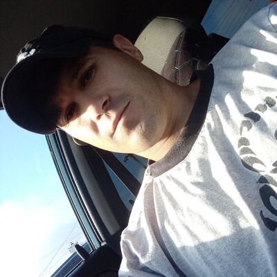  -,   Nikolas, 31 ,     , c 