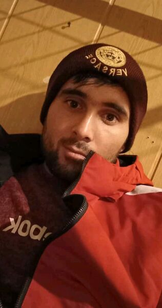  ,   Abad, 32 ,   ,   